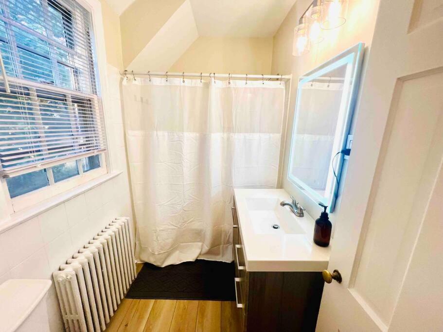 Dc'S Best Location 4 Bed With Parking Walk To Metro And Nightlife Bethesda Row تشيفي تشيس المظهر الخارجي الصورة