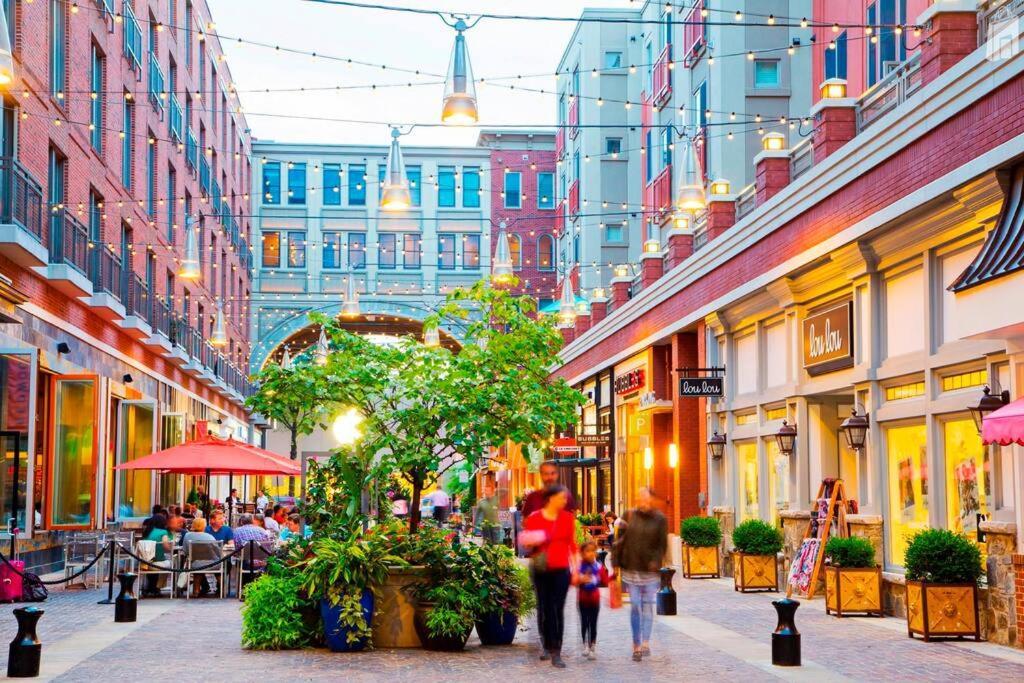 Dc'S Best Location 4 Bed With Parking Walk To Metro And Nightlife Bethesda Row تشيفي تشيس المظهر الخارجي الصورة